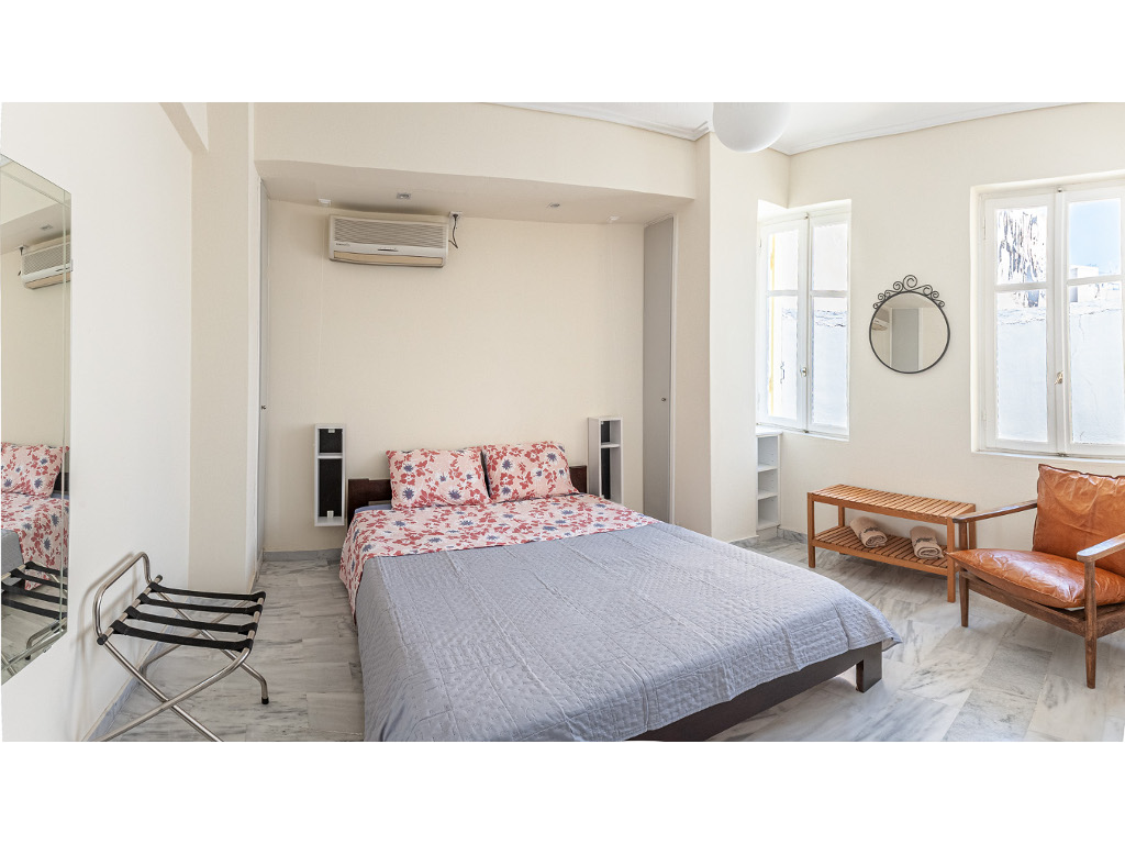 Master bedroom with double bed - Spacious room with 160x200cm bed